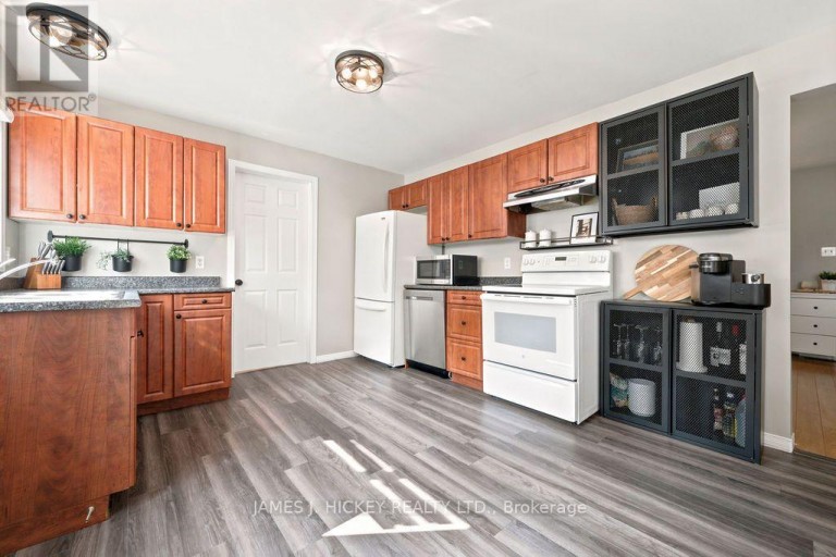 35723 HIGHWAY 17 HIGHWAY, Laurentian Hills, Ontario, K0J1P0