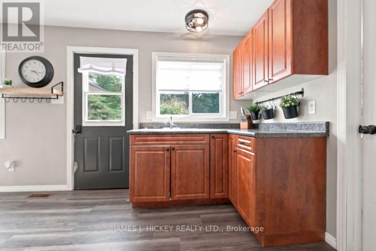 35723 HIGHWAY 17 HIGHWAY, Laurentian Hills, Ontario, K0J1P0