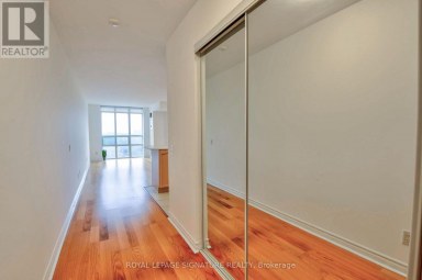 705 - 8 MONDEO DRIVE Toronto (Dorset Park) Ontario photo 9