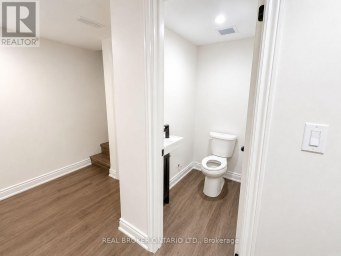 1127 MAIN STREET E Hamilton (Crown Point) Ontario photo 13