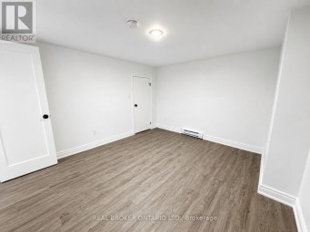 1127 MAIN STREET E Hamilton (Crown Point) Ontario photo 20