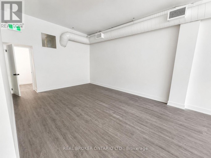 1127 MAIN STREET E, Hamilton (Crown Point), Ontario, L8M1P2
