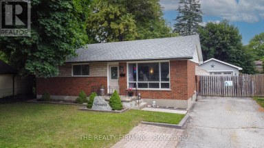 82 LANGTON ROAD London East (East D) Ontario photo 1