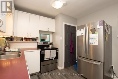82 LANGTON ROAD London East (East D) Ontario photo 11