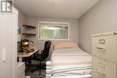 82 LANGTON ROAD London East (East D) Ontario photo 18
