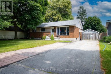 82 LANGTON ROAD London East (East D) Ontario photo 2