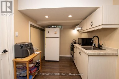 82 LANGTON ROAD London East (East D) Ontario photo 29