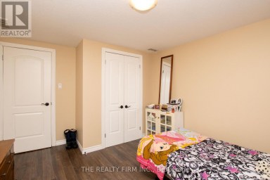 82 LANGTON ROAD London East (East D) Ontario photo 33