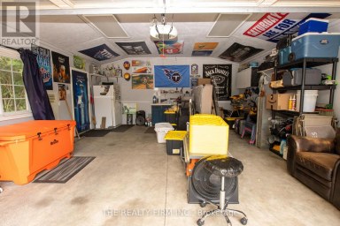 82 LANGTON ROAD London East (East D) Ontario photo 42