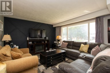 82 LANGTON ROAD London East (East D) Ontario photo 6