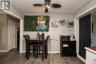 82 LANGTON ROAD London East (East D) Ontario photo 9