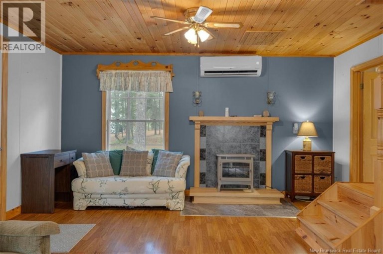9 Norman Road, Crafts Cove, New Brunswick, E5T1K7
