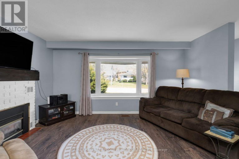 423 MARY STREET, Orillia, Ontario, L3V3G5