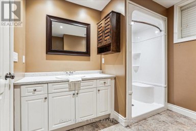 5117 CANBOROUGH ROAD West Lincoln (Bismark/Wellandport) Ontario photo 25