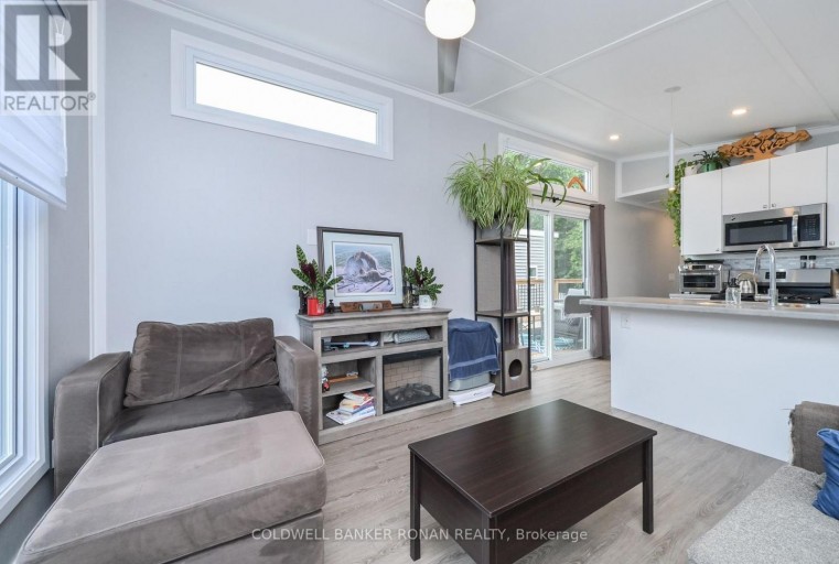 4 - 285 CRYDERMAN SIDE ROAD, Georgina (Baldwin), Ontario, L0E1R0