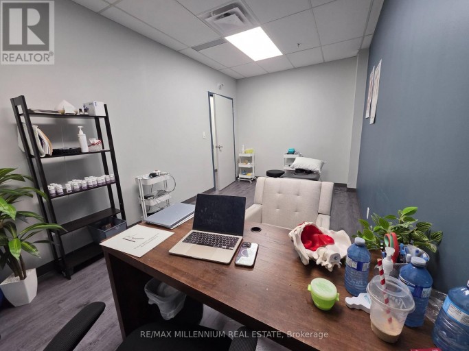 7 - 209 DUNDAS STREET E, Whitby (Downtown Whitby), Ontario, L1N4C9