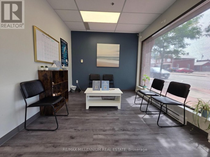 7 - 209 DUNDAS STREET E, Whitby (Downtown Whitby), Ontario, L1N4C9