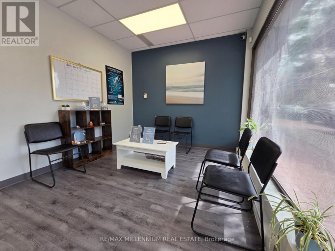 7 - 209 DUNDAS STREET E, Whitby (Downtown Whitby), Ontario, L1N4C9