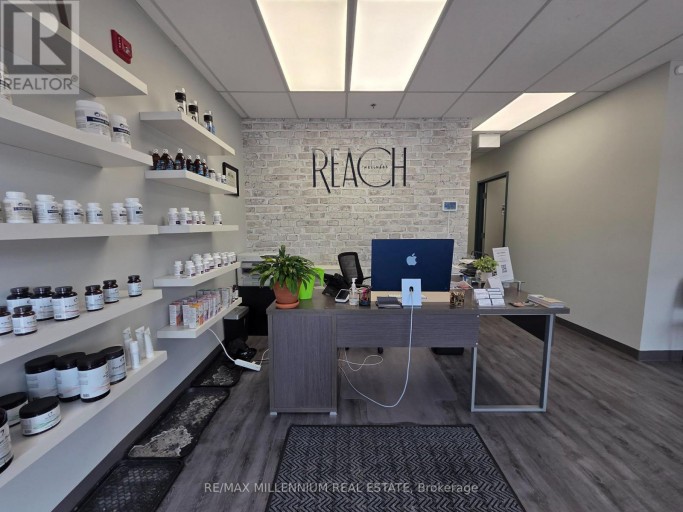 7 - 209 DUNDAS STREET E, Whitby (Downtown Whitby), Ontario, L1N4C9