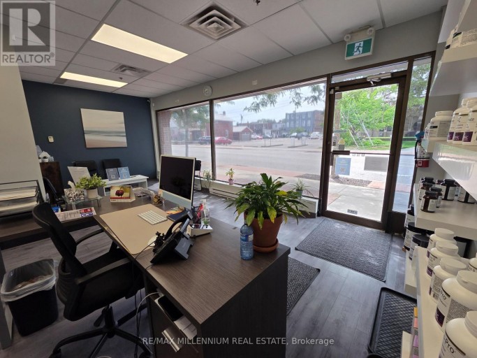 7 - 209 DUNDAS STREET E, Whitby (Downtown Whitby), Ontario, L1N4C9