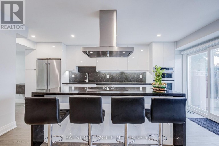 47 BECCA HALL TRAIL, Toronto (Milliken), Ontario, M1V2T7
