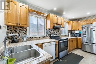 10 ELMSTEAD COURT Brampton (Fletcher's Creek South) Ontario photo 8