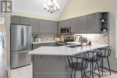 25 GREEN BRIAR DRIVE Collingwood Ontario photo 3