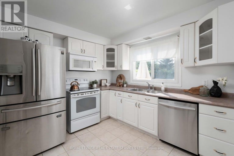 3192 WINDWOOD DRIVE, Mississauga (Meadowvale), Ontario, L5N2N5