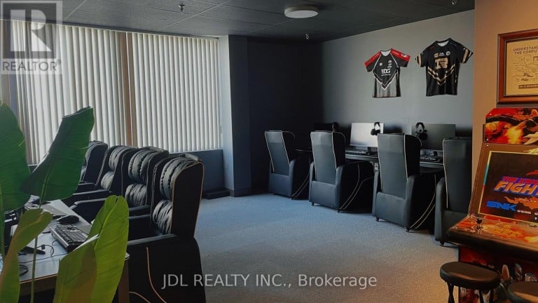 202 - 70 VALLEYWOOD DRIVE, Markham (Buttonville), Ontario, L3R4T5