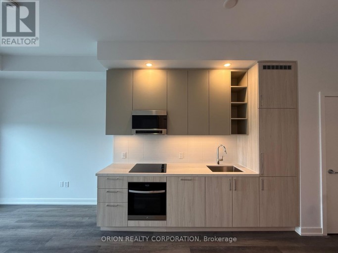 305 - 21 MEADOWDALE ROAD, Vaughan (Vaughan Corporate Centre), Ontario, L4K0H6