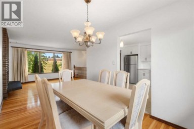 6008 DALGETTY Drive NW Calgary Alberta photo 14
