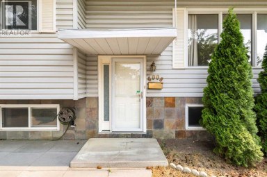 6008 DALGETTY Drive NW Calgary Alberta photo 3