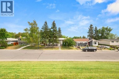 6008 DALGETTY Drive NW Calgary Alberta photo 40