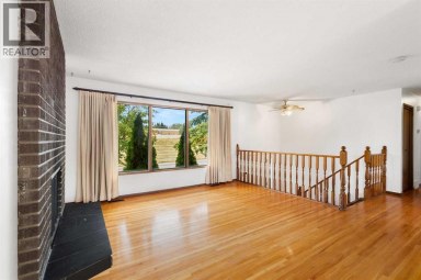 6008 DALGETTY Drive NW Calgary Alberta photo 7