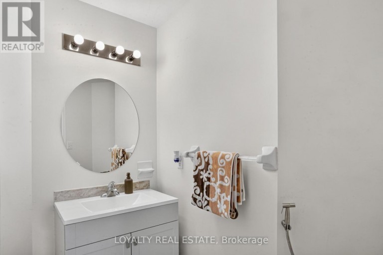 5 SOUTHAM STREET, Ajax (Central East), Ontario, L1Z1R6