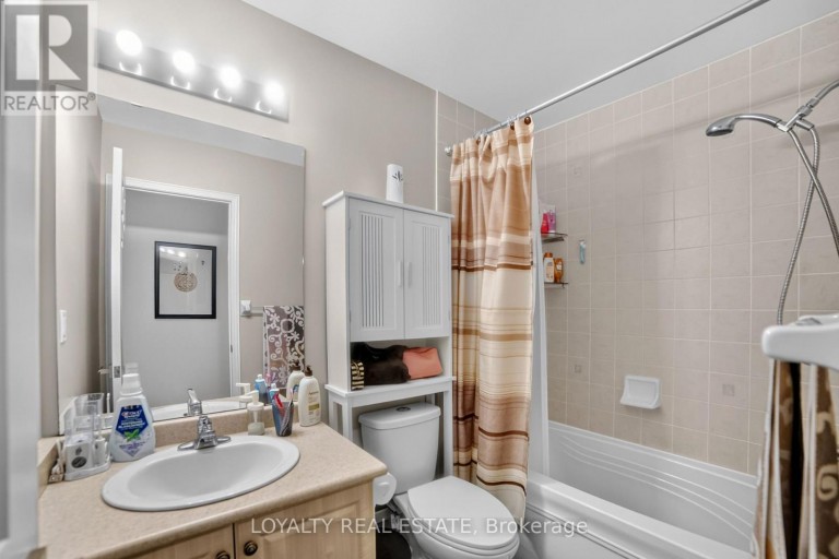 5 SOUTHAM STREET, Ajax (Central East), Ontario, L1Z1R6