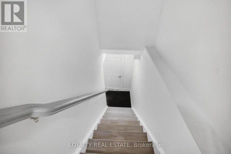 5 SOUTHAM STREET, Ajax (Central East), Ontario, L1Z1R6