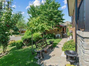 2 GRENADINE COURT Toronto (Humber Summit) Ontario photo 31