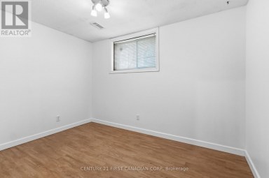 14 ALAYNE CRESCENT London South (South X) Ontario photo 16