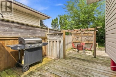 14 ALAYNE CRESCENT London South (South X) Ontario photo 25