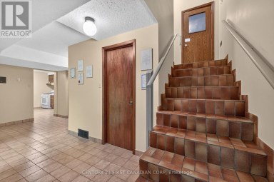 27 STIRRUP COURT London North (North J) Ontario photo 25