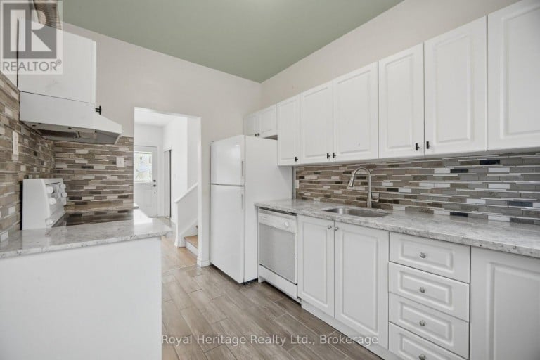 1546 LAKEMOUNT STREET, Oshawa (Lakeview), Ontario, L1J3Y2