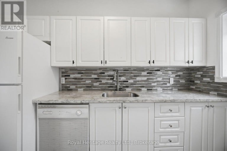 1546 LAKEMOUNT STREET, Oshawa (Lakeview), Ontario, L1J3Y2