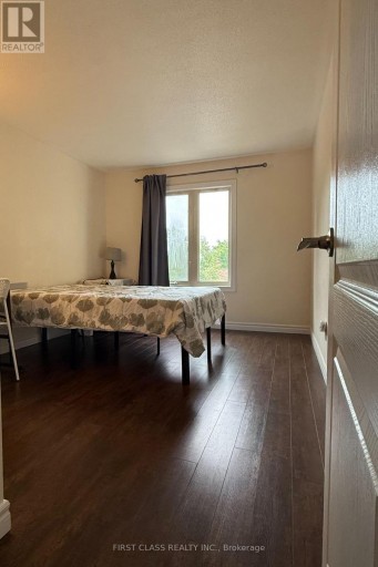 17 HARNWORTH DRIVE, Toronto (Hillcrest Village), Ontario, M2H3C1