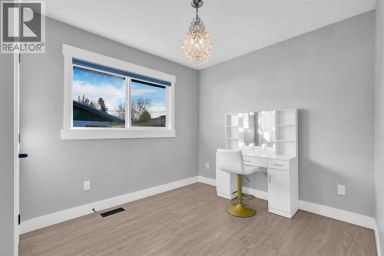 2046 33 Street SE Calgary Alberta photo 19