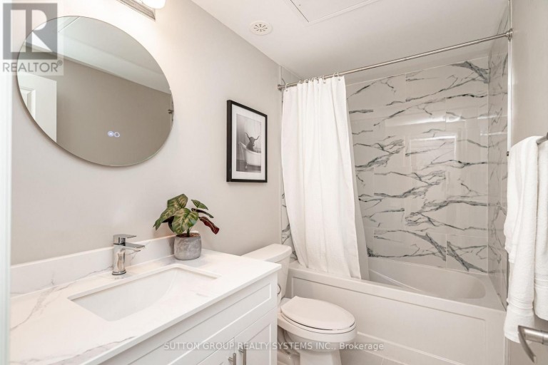 11 - 235 MCLEVIN AVENUE, Toronto (Malvern), Ontario, M1B0E8