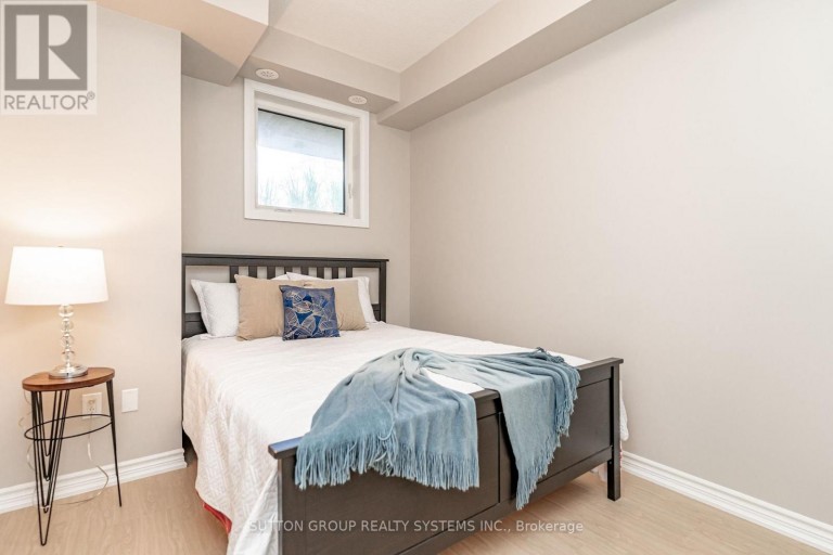 11 - 235 MCLEVIN AVENUE, Toronto (Malvern), Ontario, M1B0E8