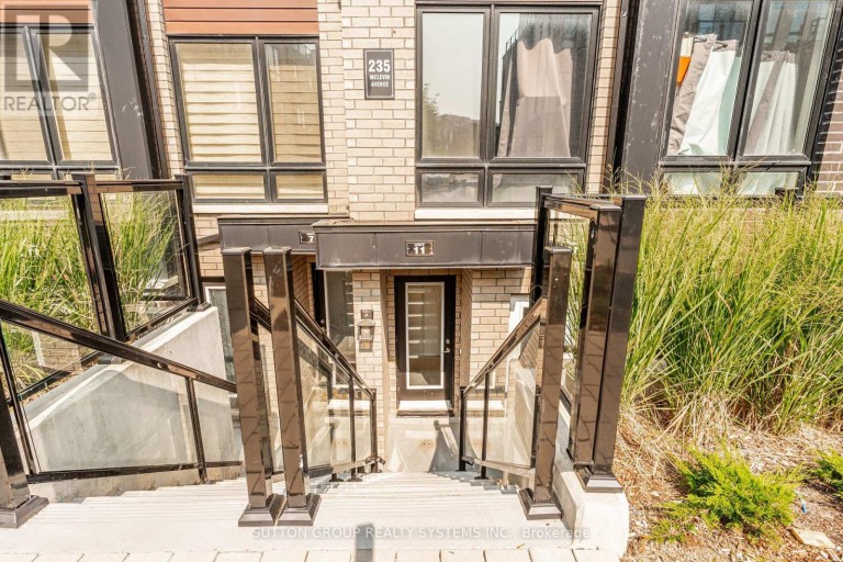 11 - 235 MCLEVIN AVENUE, Toronto (Malvern), Ontario, M1B0E8