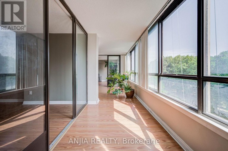401 - 255 BAMBURGH CIRCLE, Toronto (Steeles), Ontario, M1W3T6