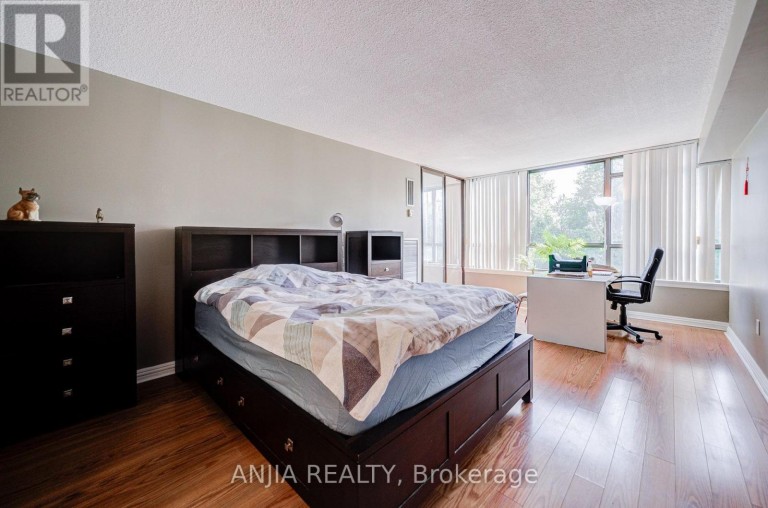 401 - 255 BAMBURGH CIRCLE, Toronto (Steeles), Ontario, M1W3T6